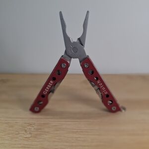 Gerber Clutch Multi-Tool - Red and Silver